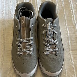 NWOT Mizuno 9 spike baseball cleats size 8